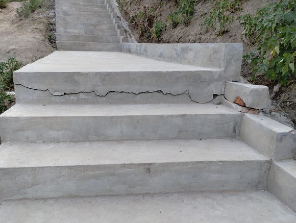 Escalera de pescadores: “Al pisar se mueve”