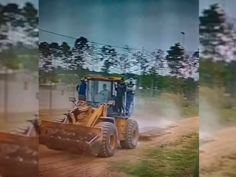 Vecino de calle 66 se queja: “La polvareda no nos deja respirar”