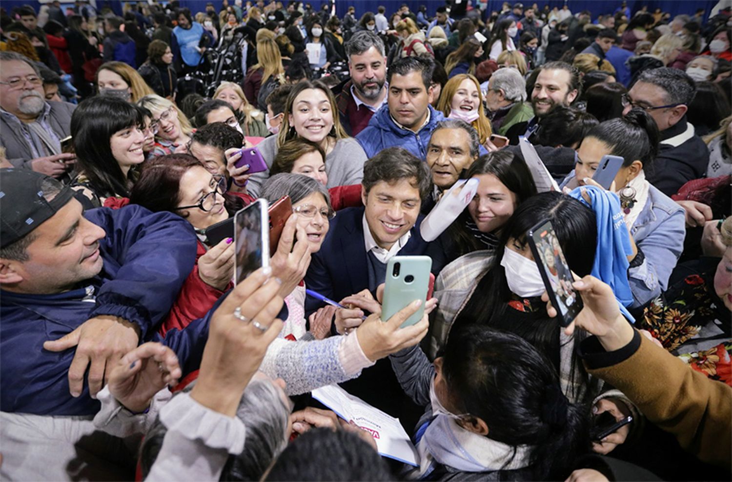 Kicillof participó del reconocimiento a trabajadores que participaron de la campaña de vacunación