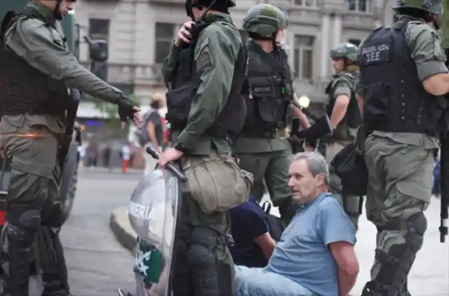Con escándalo dentro y fuera del Congreso,
se canceló la sesión de la Reforma Previsional
