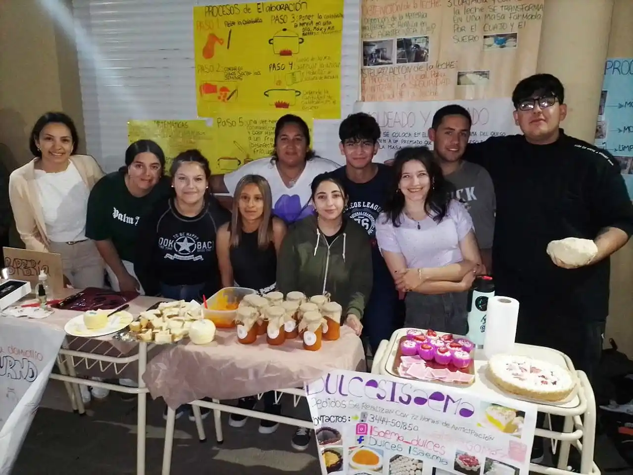 La ESJA N° 2 “Roberto Epele” realizó una feria de emprendimientos con gran participación estudiantil