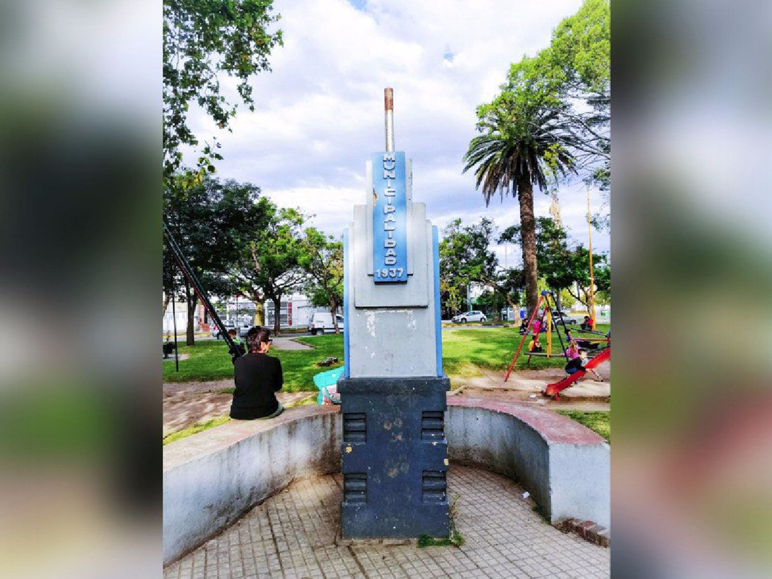 La cabina pública de teléfono que se niega a morir