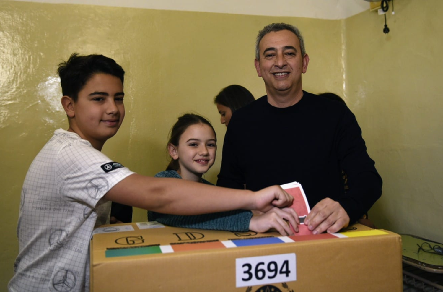 Javkin emitió su voto y aseguró que está “muy esperanzado por lo que viene para la ciudad”