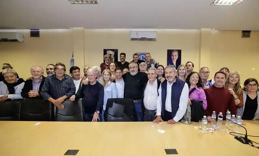 Kicillof se reunió con referentes de las centrales sindicales