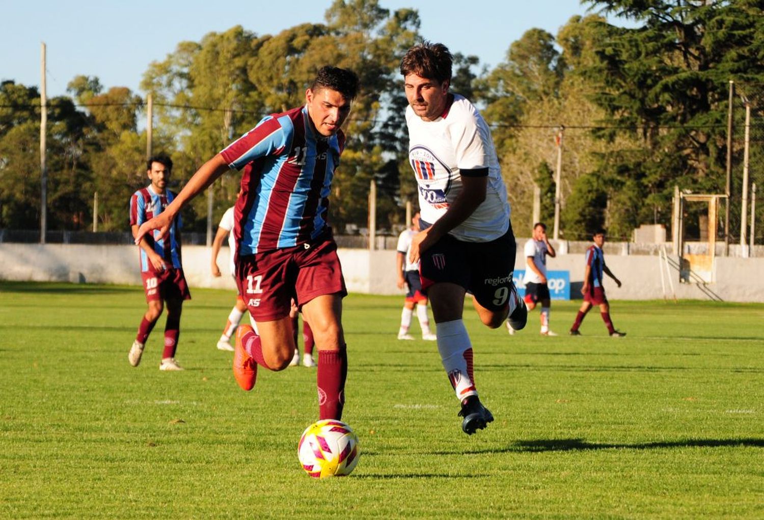 Tres aprovecharon el descanso de los líderes