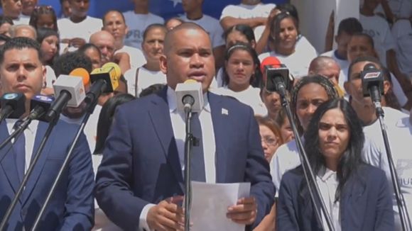 Denuncian que el periodista y activista político Leocenis García fue detenido por el Sebin