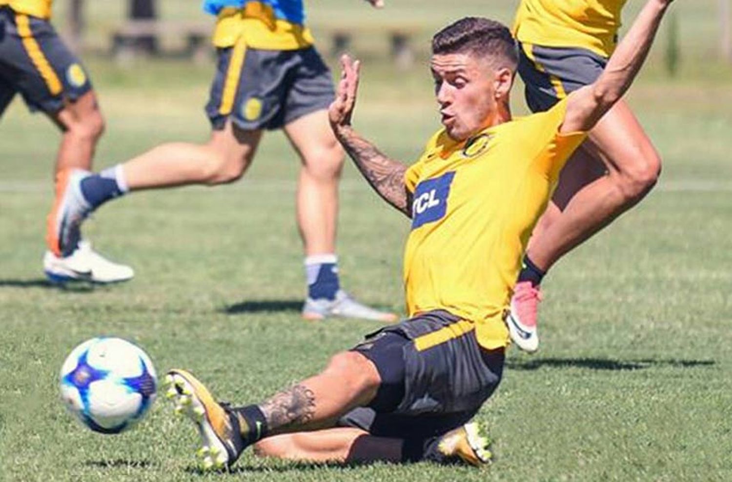 Se lesionó Jonás Aguirre y Bauza perderá otra pieza para el Clásico