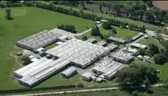 Una empresa líder en pegamentos suspendió a todos sus trabajadores