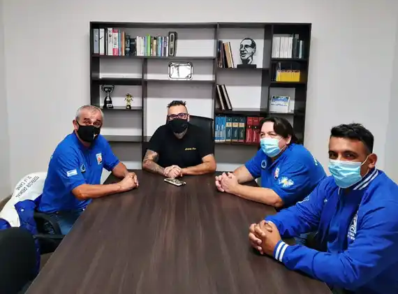 Cagnoli se comprometió a mantener la mayor parte de las fuentes de empleo 