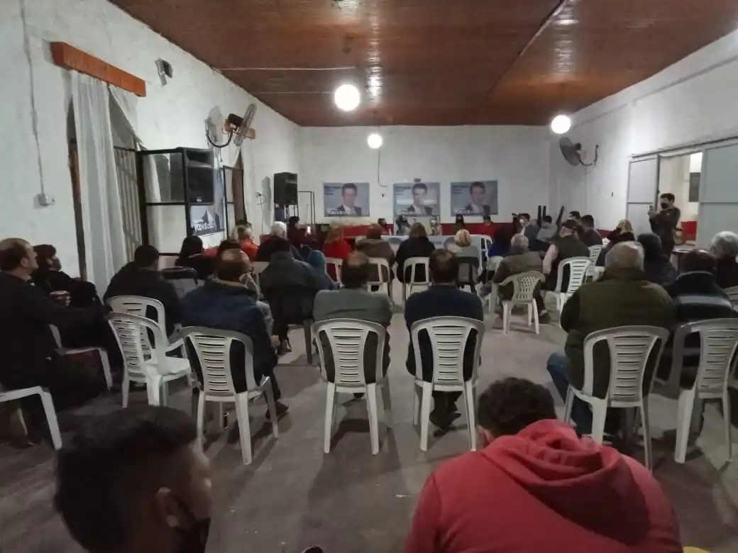 El peronismo local inició la campaña con una reunión de militantes