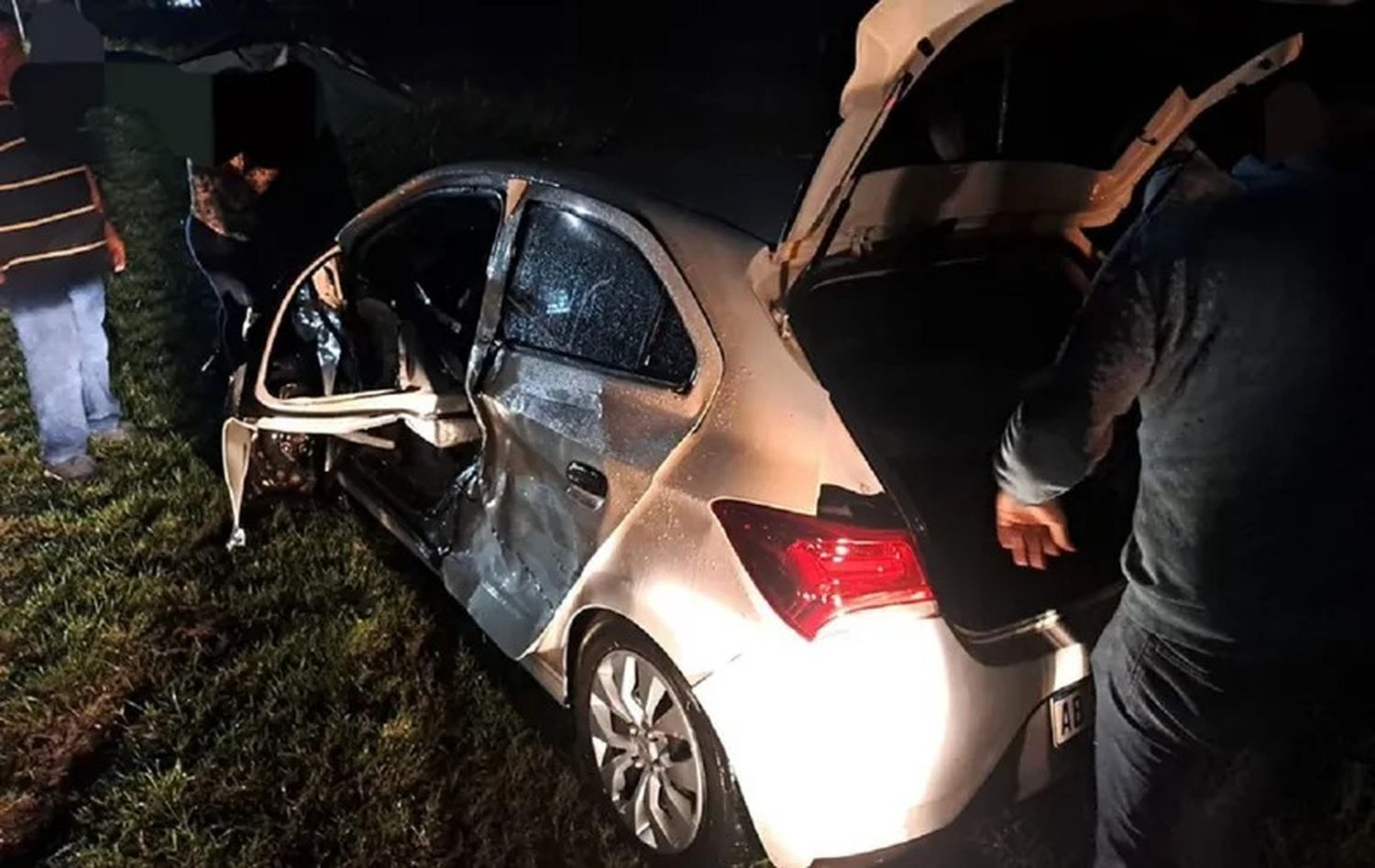 Grave choque en Ruta 11 con personas atrapadas