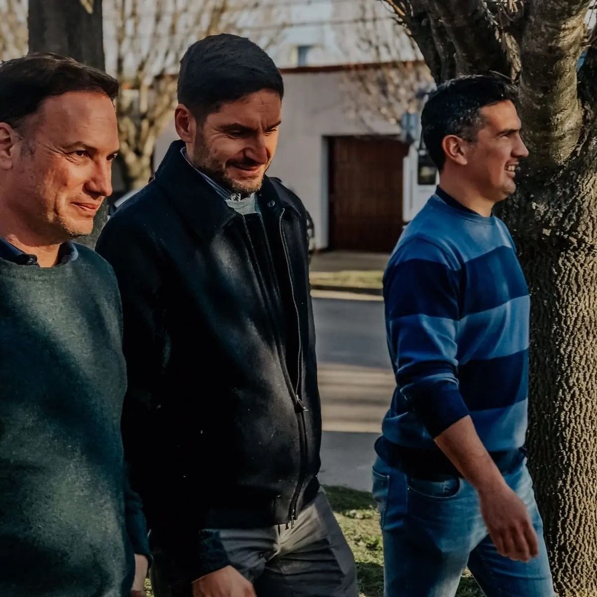 Lisandro Enrico, Maximiliano Pullaro y Ezequiel Rodríguez, caminando las calles de Murphy.