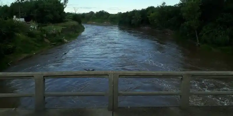Tras intensas lluvias, alertan por la crecida del Rio Carcarañá
