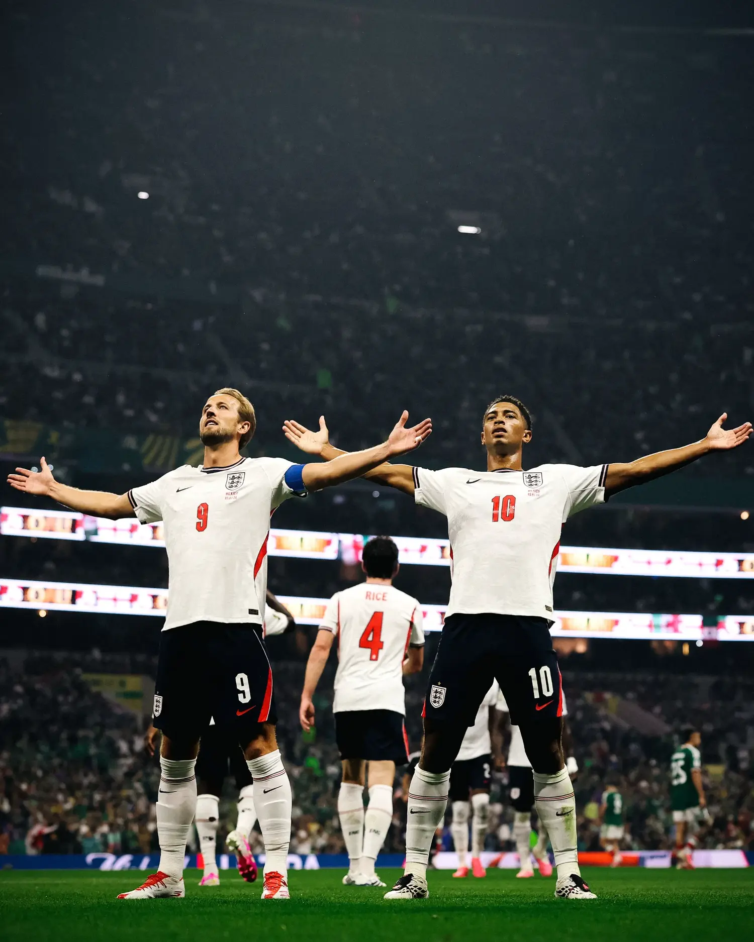 Jude Bellingham y Harry Kane, los artilleros de la jornada para Inglaterra.