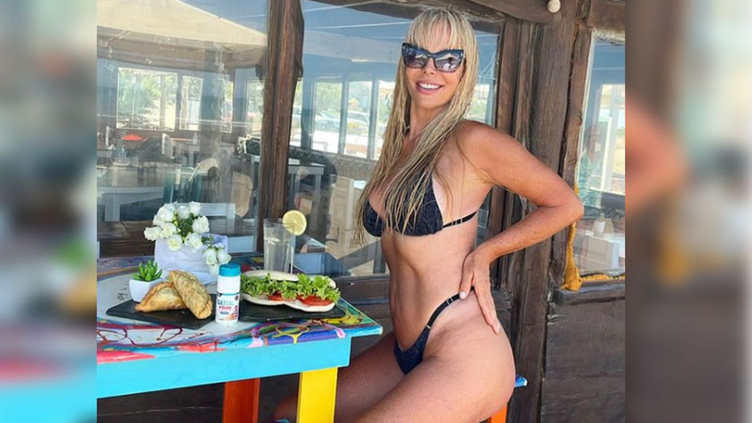 Graciela Alfano A los 68 años, almorzó en bikini 