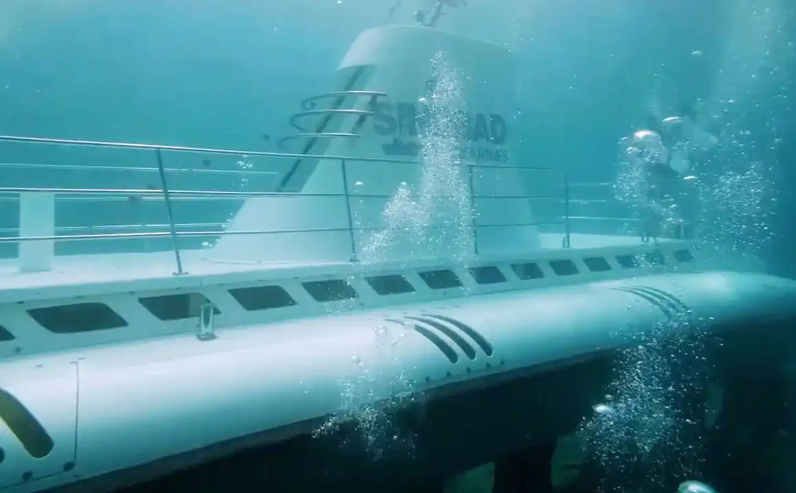 Se hundió un submarino en el mar Rojo: al menos seis muertos y nueve heridos