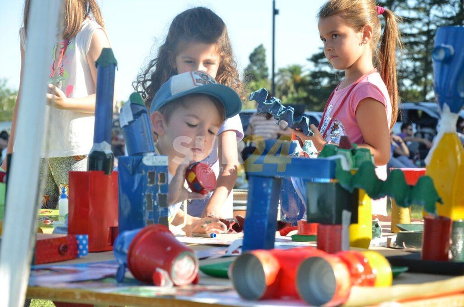 “Nuestros Patios Susurran para Infancias” llega a la Plaza del Trabajador 