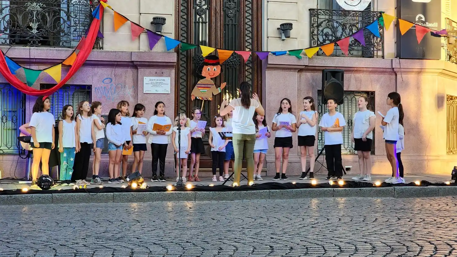 Casi 30 niños integran el Coro.