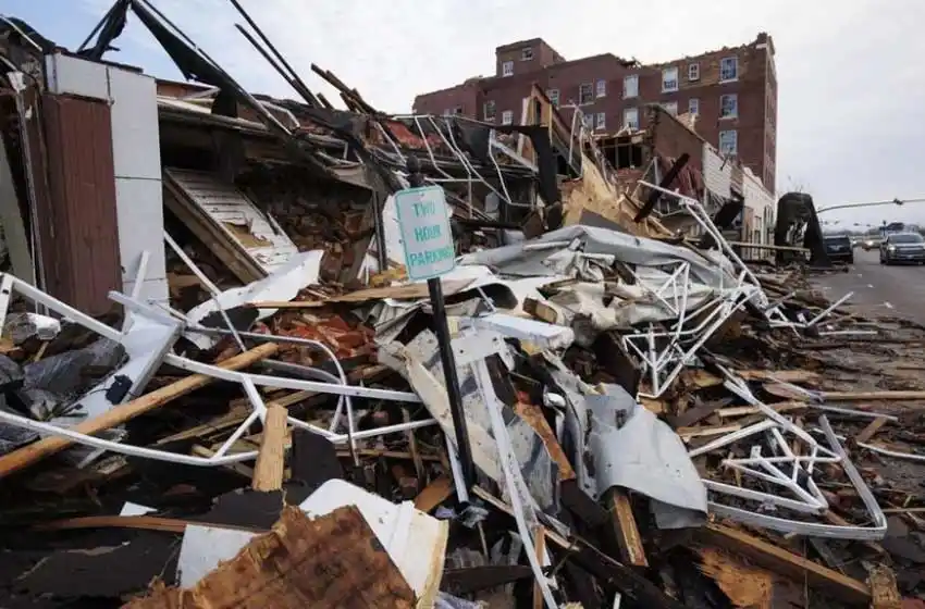 Más de 70 muertos tras un devastador tornado en Estados Unidos