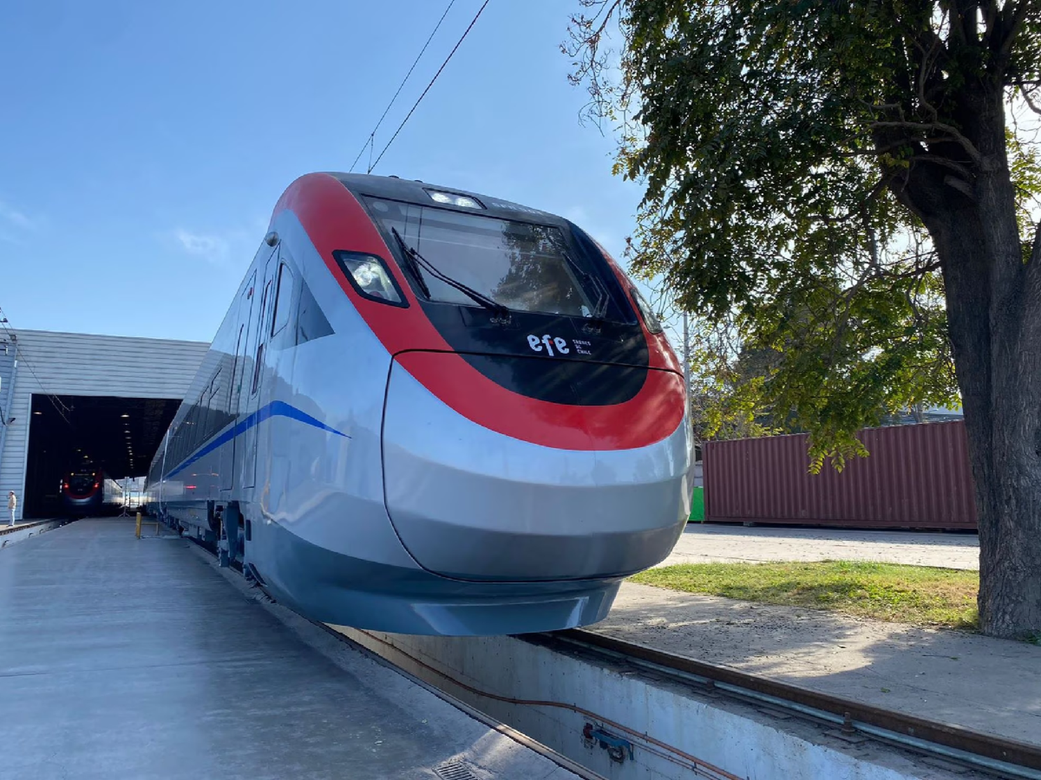 Chile renovará su sistema ferroviario con trenes que viajarán a 160 kilómetros por hora