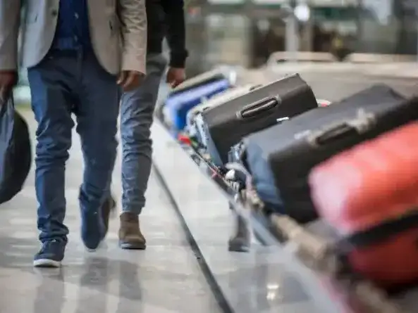 Cambios en Aerolíneas Argentinas: la tarifa más económica ya no incluirá equipaje de mano