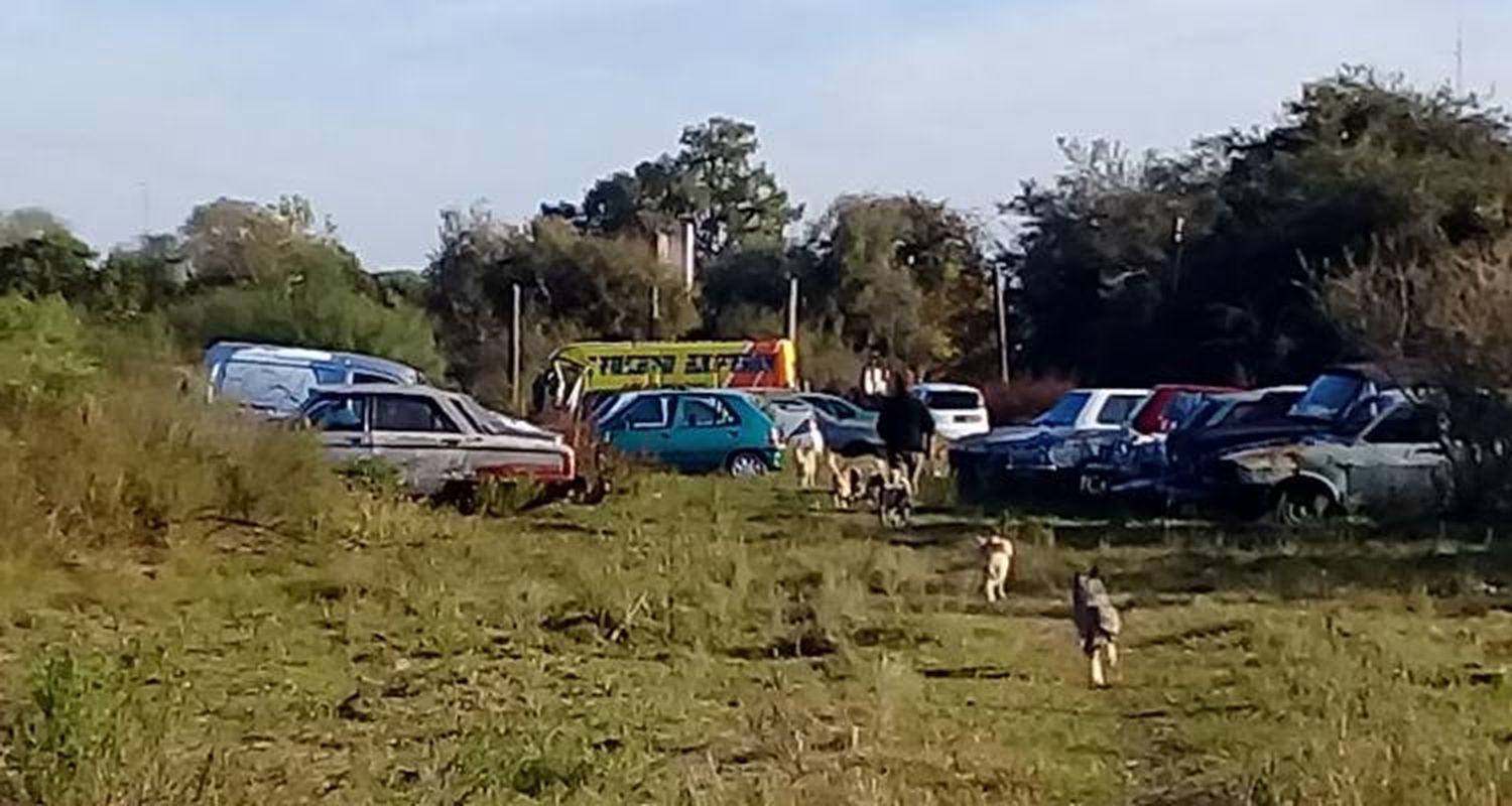 Lo chocaron a principio del mes, le secuestraron la camioneta y aún no se la restituyeron