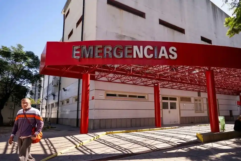 El niño había sido llevado al centro de salud por su madre, de 31 años.