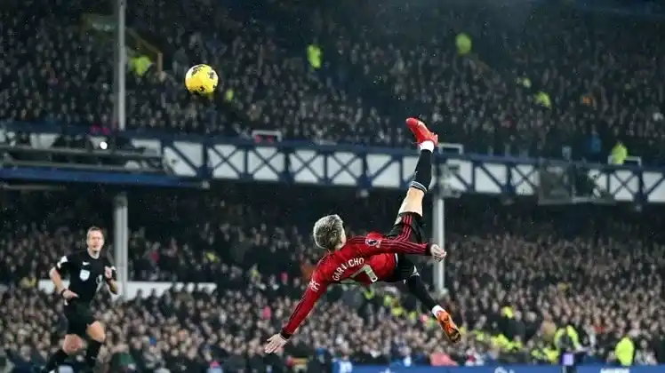 El golazo de chilena de Alejandro Garnacho para Manchester United.