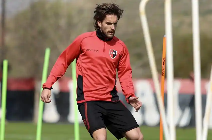 Último pasajero al Parque: Newells hizo oficial la llegada del delantero Guillermo May