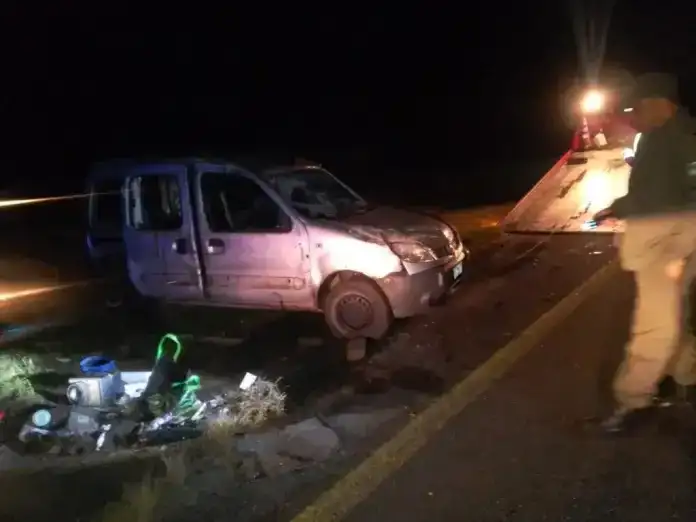 Fuerte vuelco en la Autovía 14: dos personas fueron hospitalizadas