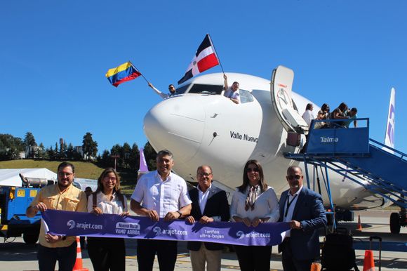 Arajet inauguró sus vuelos entre Medellín y Santiago de los Caballeros
