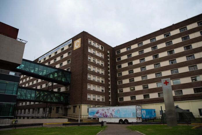 El Gobierno despidió a 110 trabajadores del Hospital Posadas y sancionará a los profesionales del Garrahan