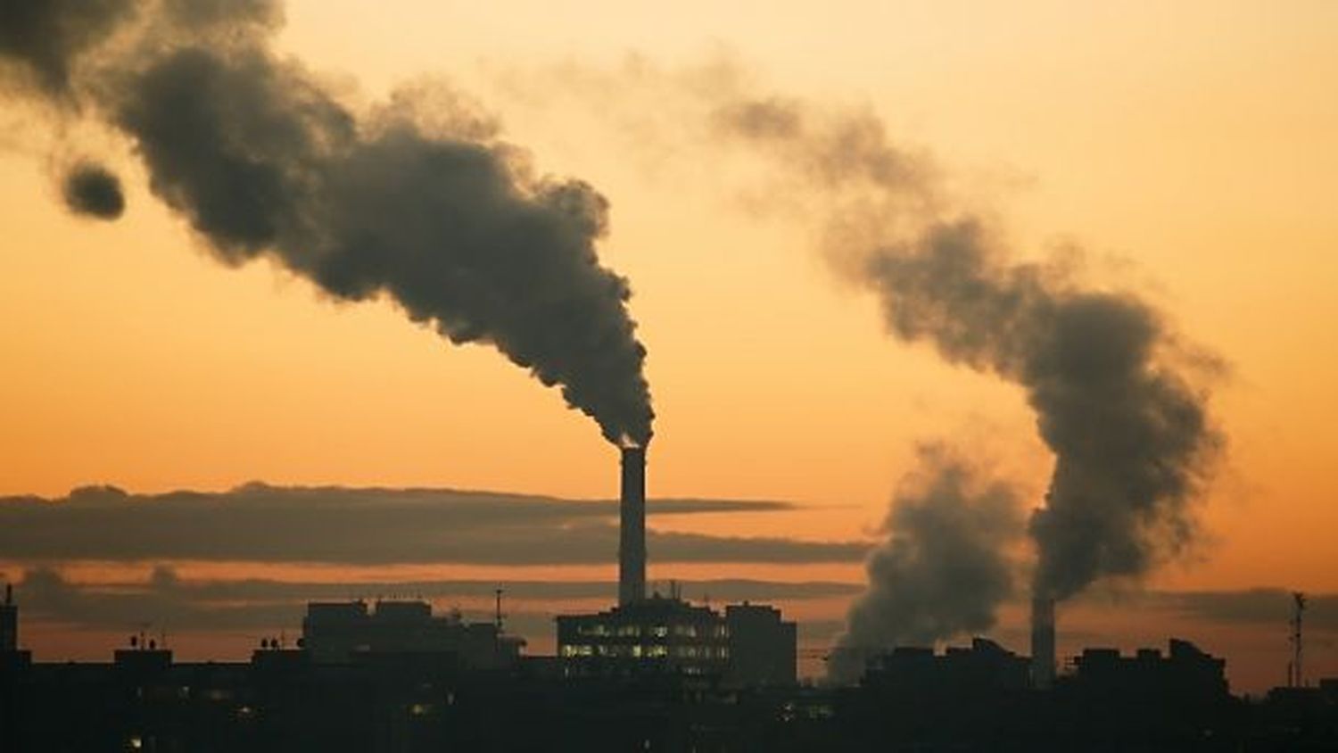 Contaminación atmosférica, el rol de la industria y su impacto en el ambiente urbano