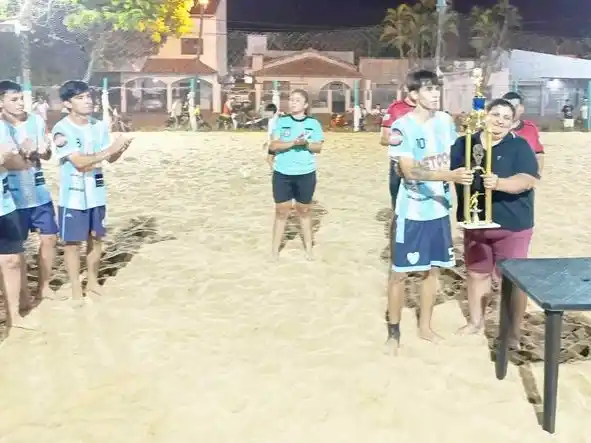 Fátima, campeón del torneo
de fútbol playa masculino