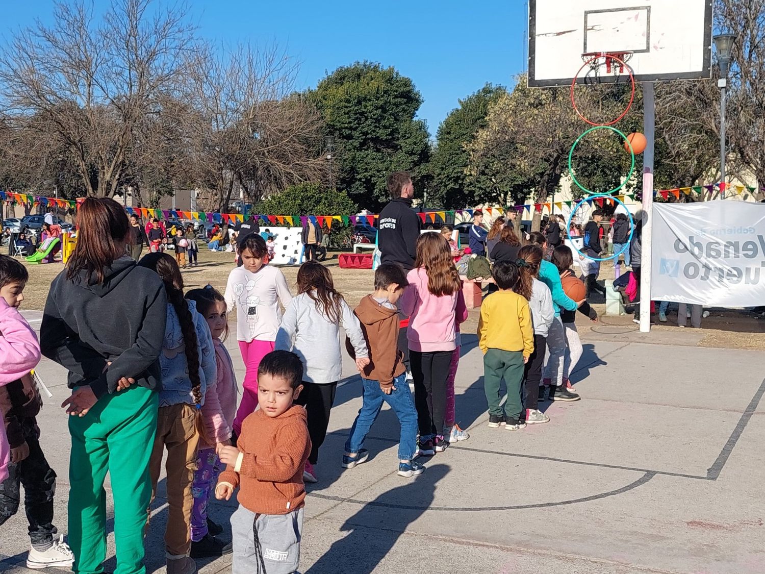 Una cantidad importante de niños se sumaron a las actividades.