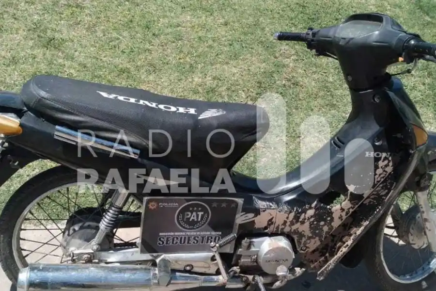 Efectivos hallan una moto que tenía pedido de secuestro desde el 2015
