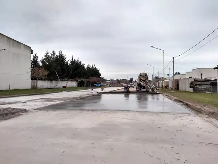 San Cayetano: avanza una obra de pavimento