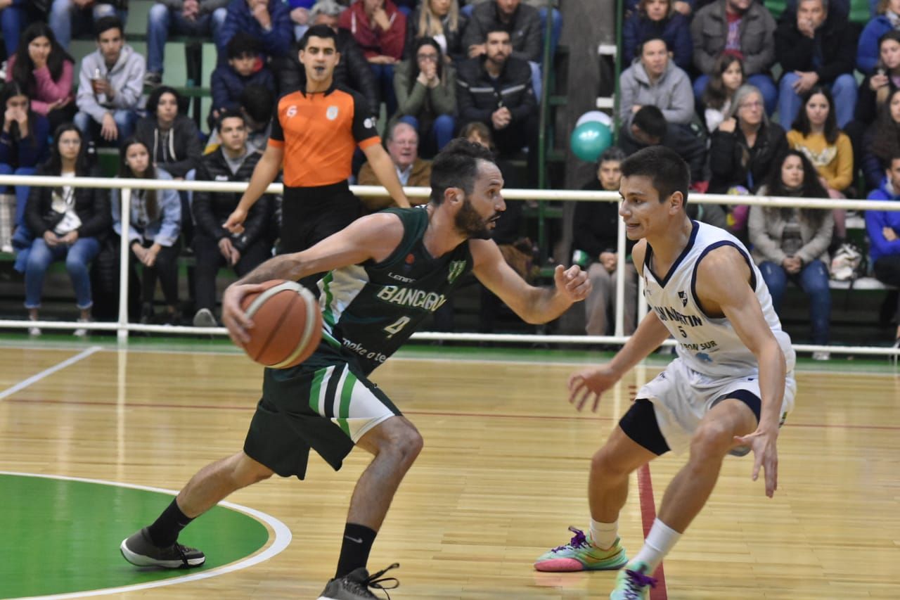 Luciano Tantos, es uno de los jugadores que seguirá vistiendo la camiseta albiverde en el Pre-Federal.