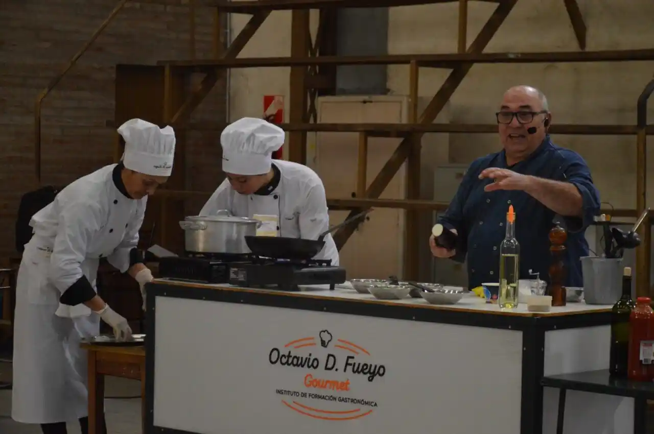 Clase abierta para elaborar malfattis en “Venite al Parque”