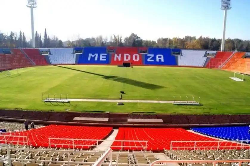 Veteranos de Guerra repudiaron la posibilidad de modificar el nombre Malvinas Argentinas al estadio de Mendoza