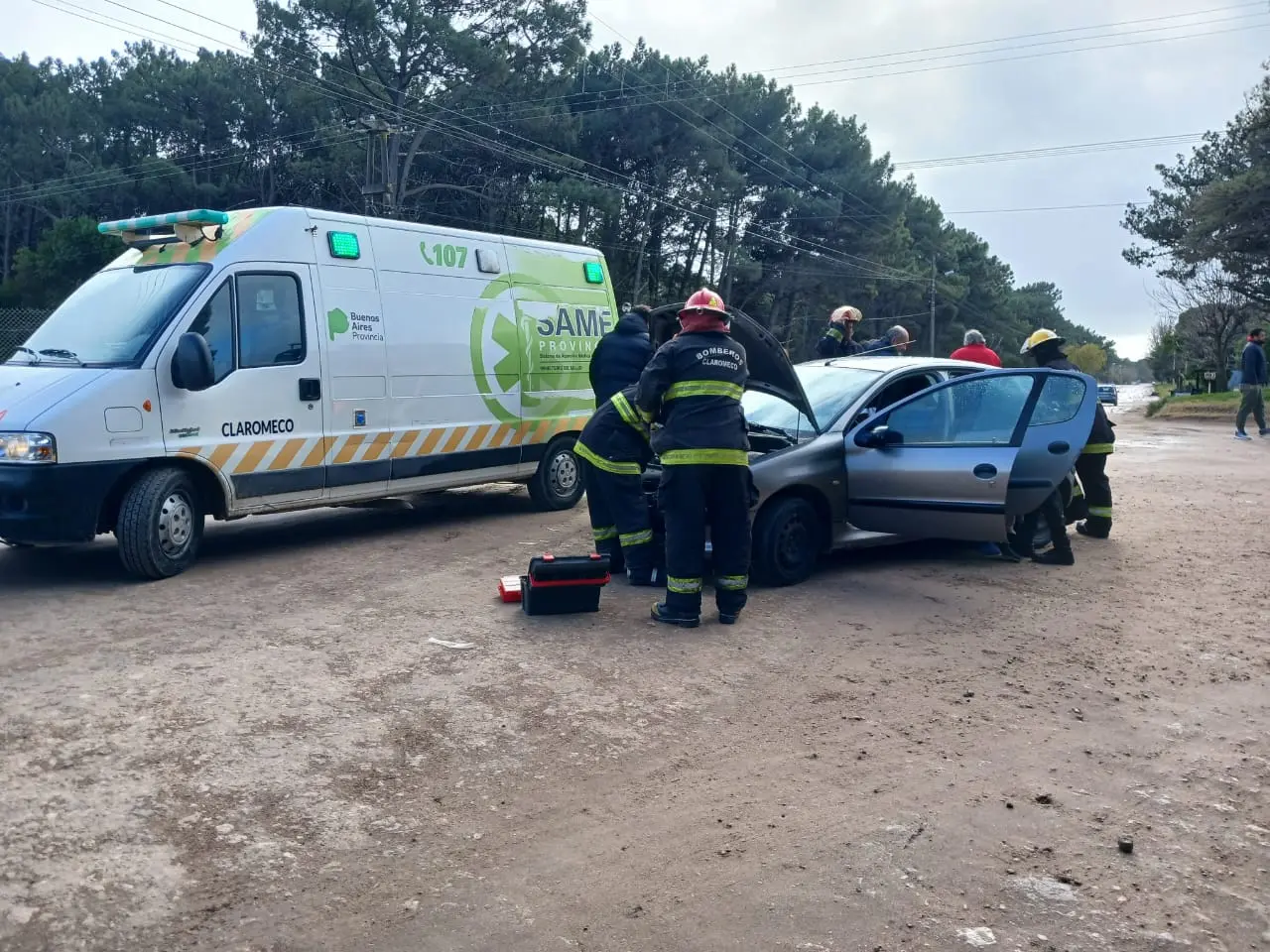 Se descompensó y chocó en la intersección de Avenida 26 y 27