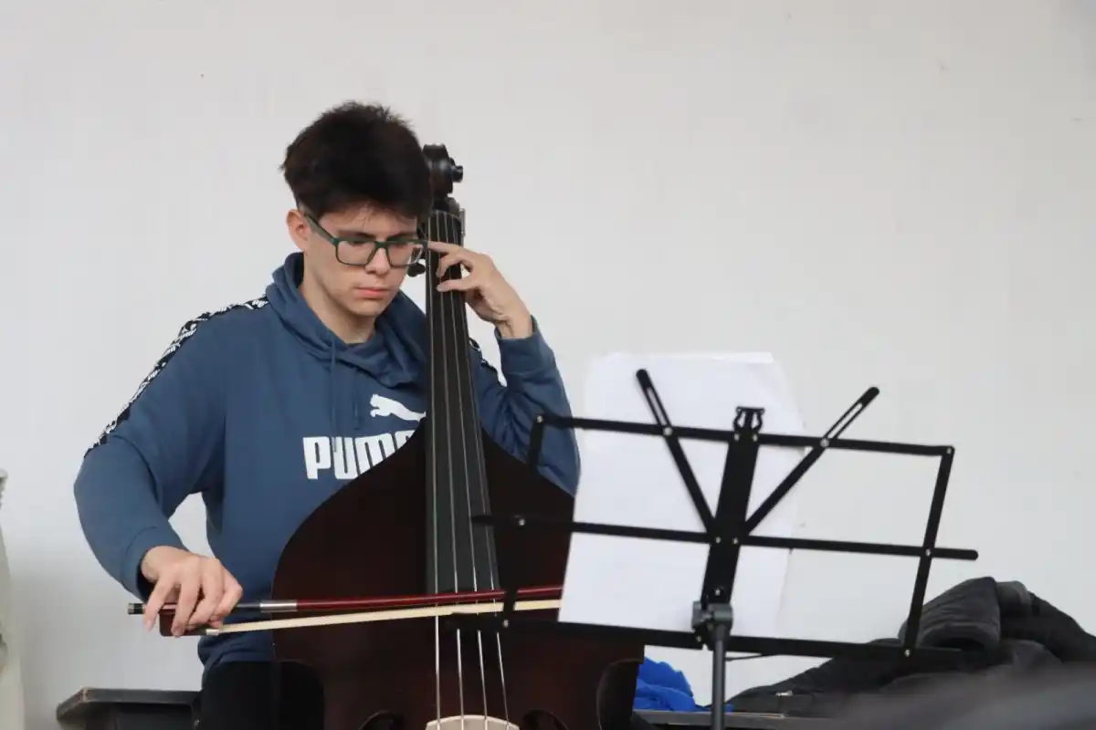 La Orquesta Infanto Juvenil “Yaguarí Guazú” recibió nuevos instrumentos