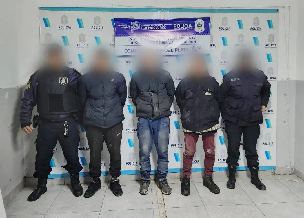 El hecho fue registrado por las cámaras del COM en  Av. Juan H. Jara y Alvarado.