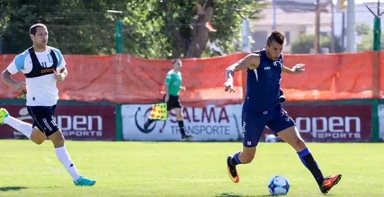 Alvarado cayó ante el Racing de Cocca