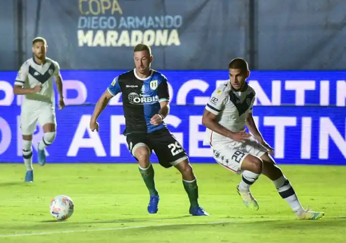 Banfield superó a Vélez y estará en la Sudamericana