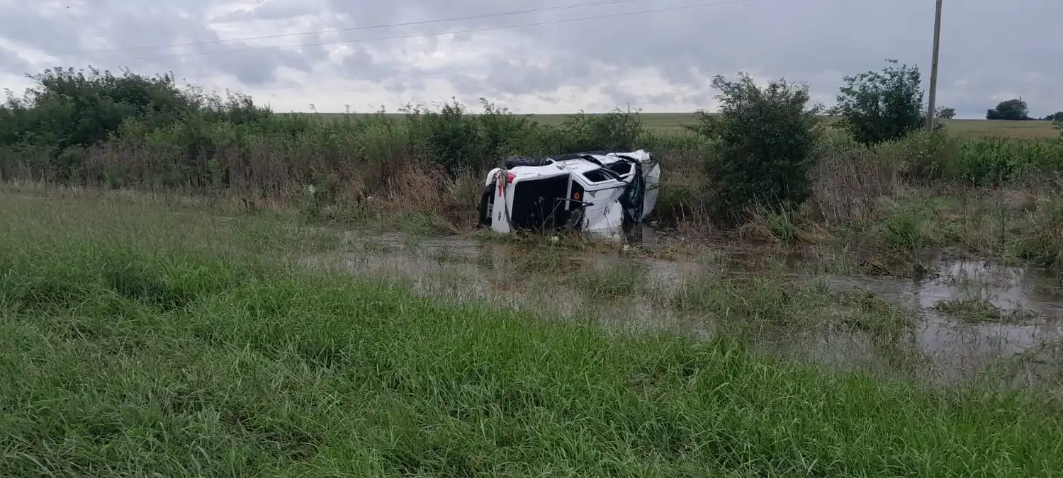 Ruta 12  : despiste y vuelco de una camioneta