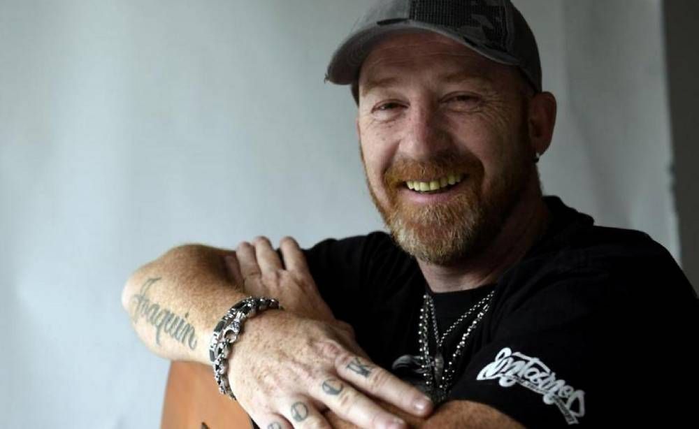 El cantante de La Beriso denunció que fue asaltado por tres motochorros
