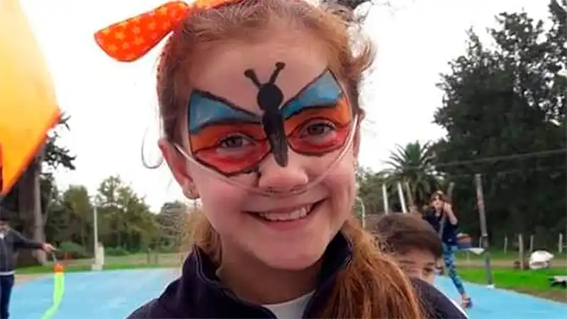 Quién es Milagros, la pequeña luchadora que se fotografió con Alberto Fernández