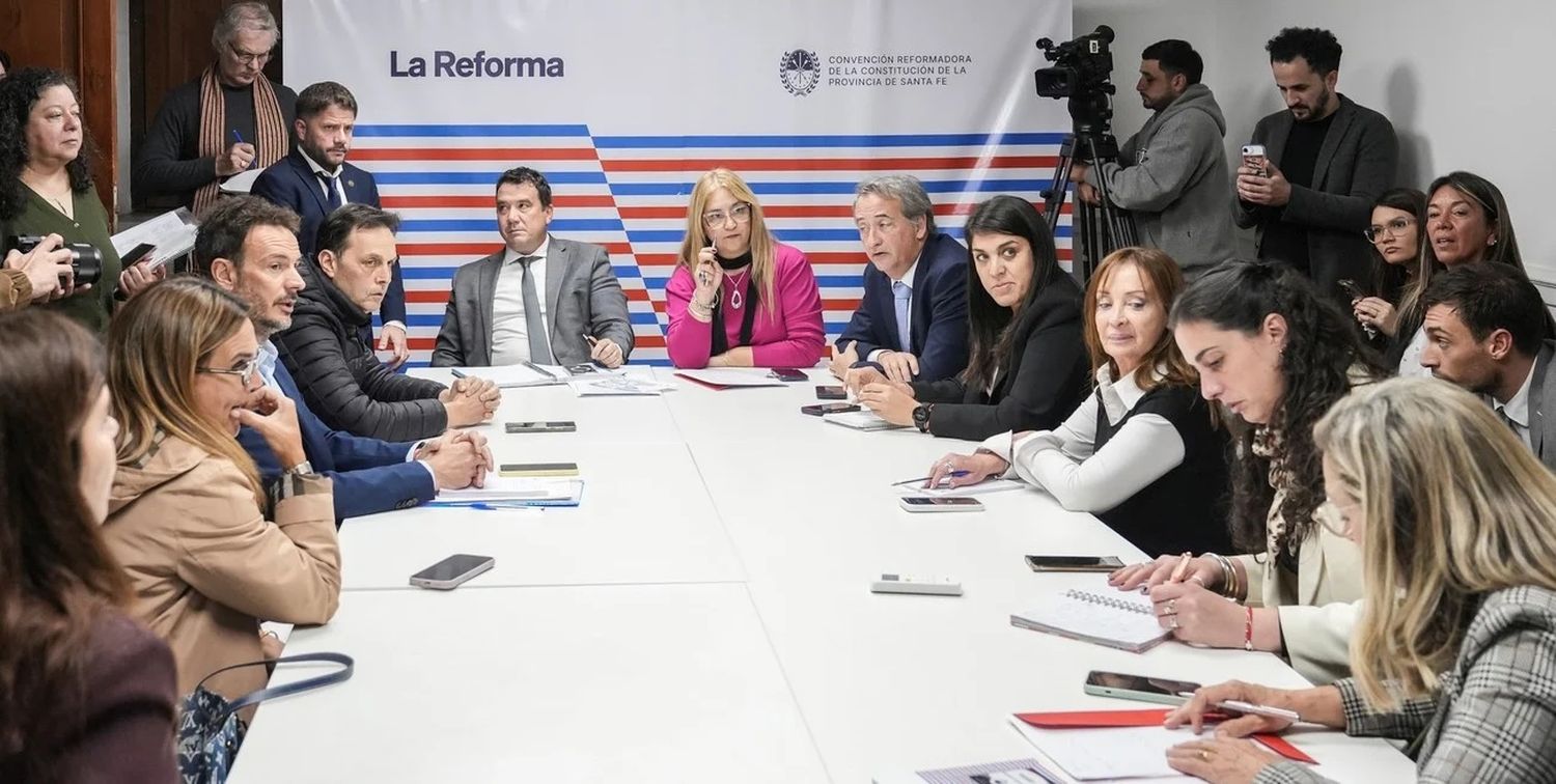 La comisión Peticiones, Poderes y Reglamento debatirá el lunes los pasos a seguir con la banca de Oliveras.