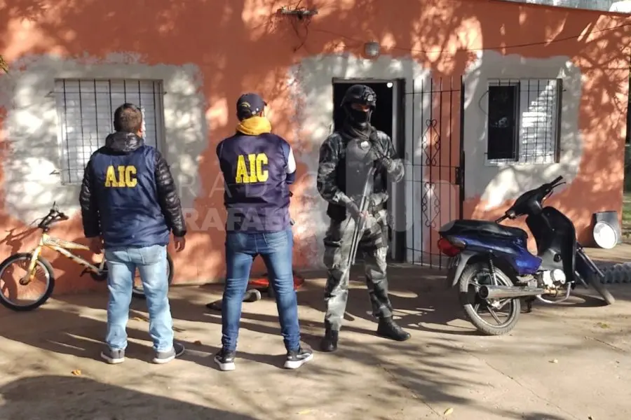 Allanaron su vivienda al Oeste de la ciudad y fue detenido: tenía cocaína fraccionada para su venta